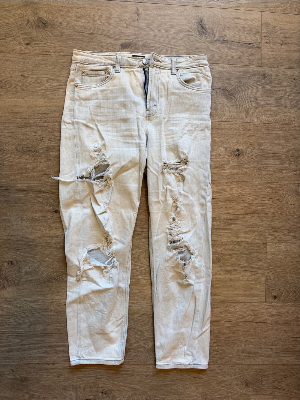 Highest Rise Mom Jean - Light Blue Distressed